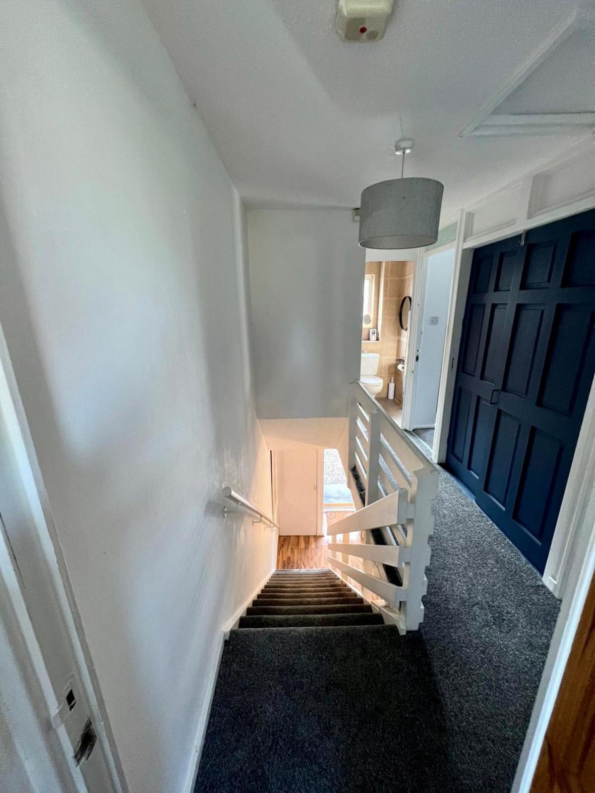 Manchester - Eccles - Business - Contractors - Families - Discounts Available Exteriér fotografie